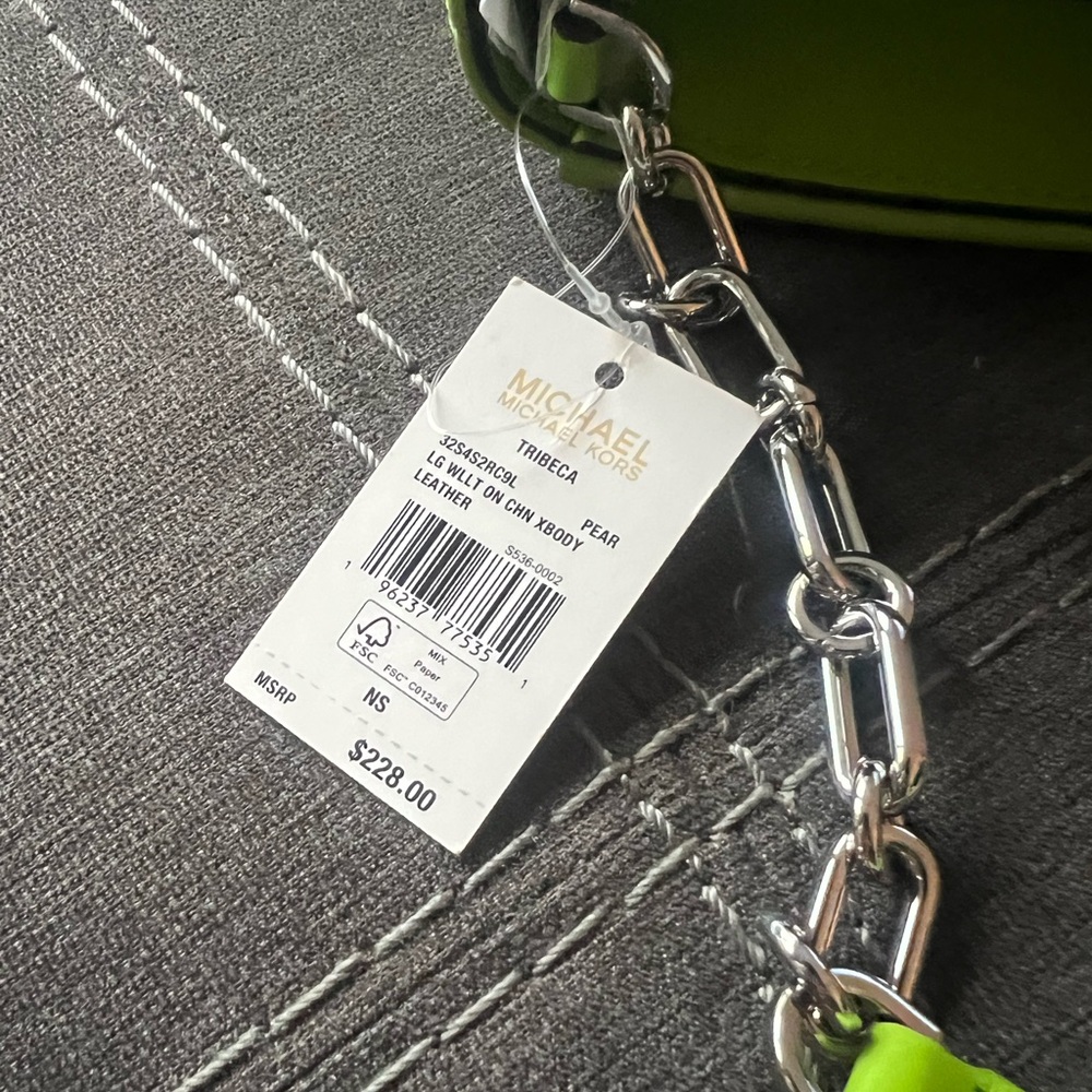Michael Kors 💚 Lime Green 💚 Quilted Tribeca Wallet on a Chain. Hard to find! NWT - Picture 5 of 6